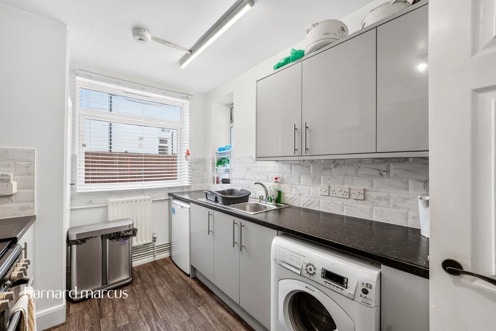 Apartment in London - View 2