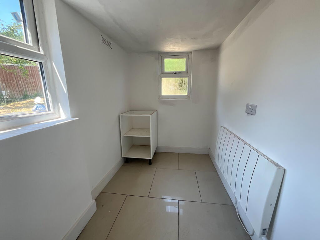 OLDBURY, Pitfields Road - View 6