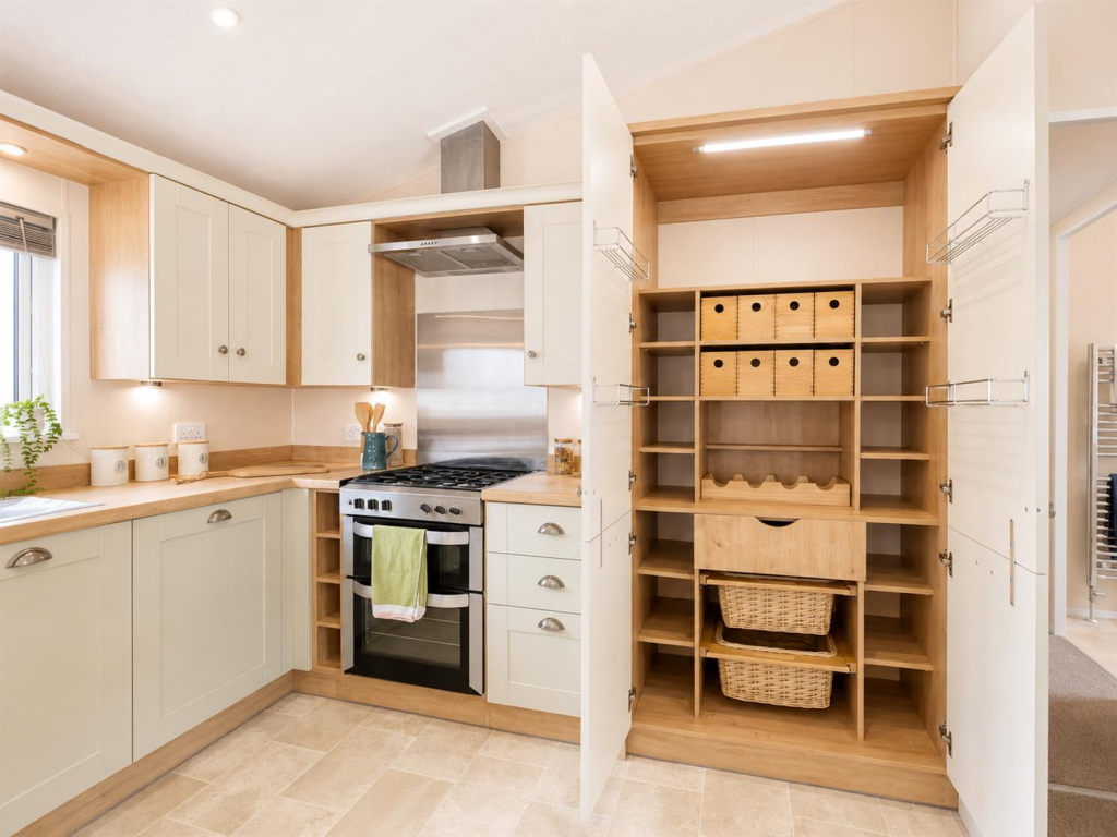House in Thanet, Manston - More