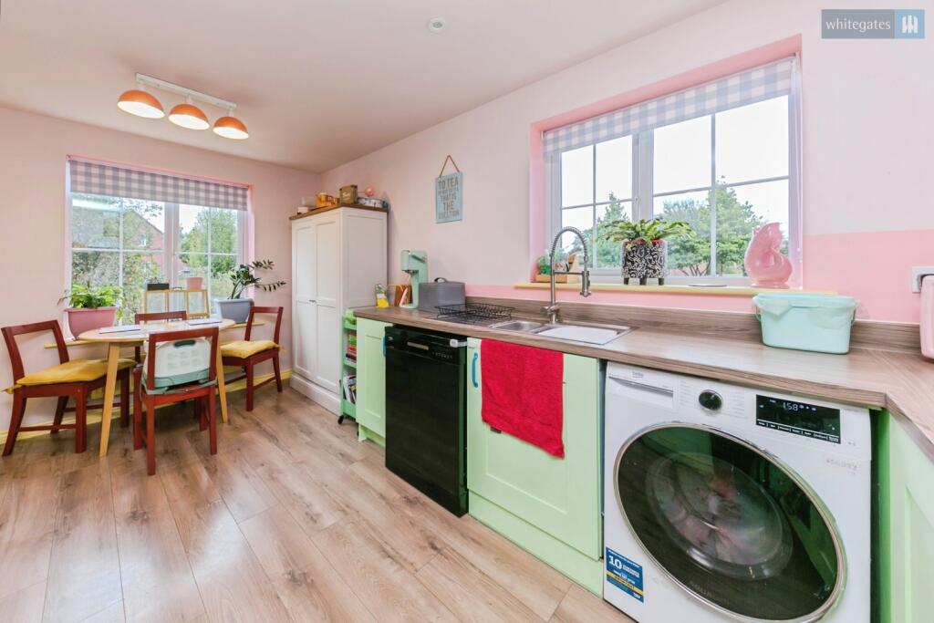 House in Crewe, Cheshire East - View 4