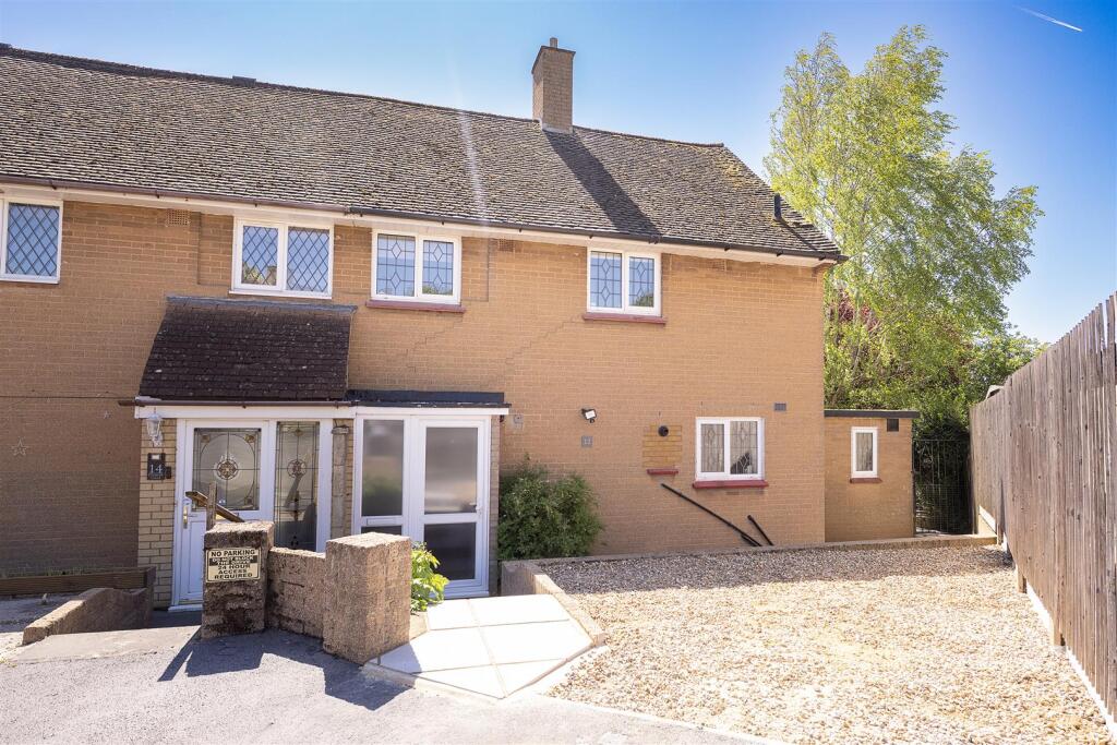 Main image of property: Fulmore Close, Harpenden