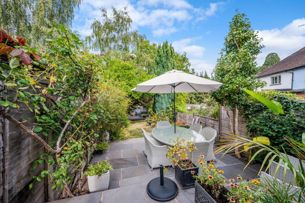 House in Redhill - View 3