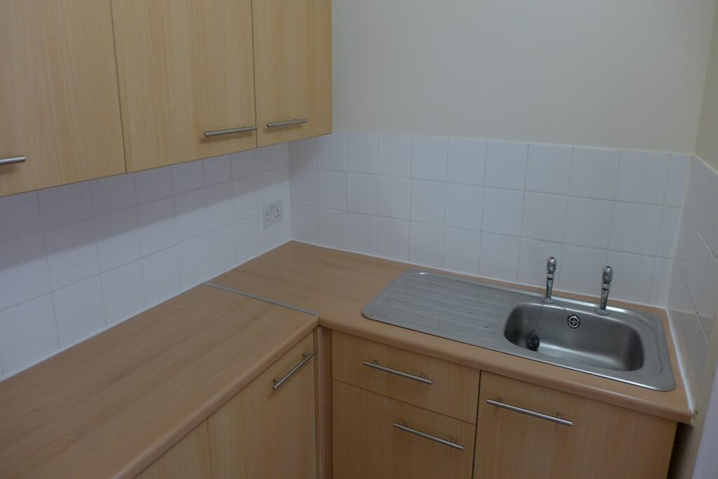 Apartment in Tonbridge - View 4