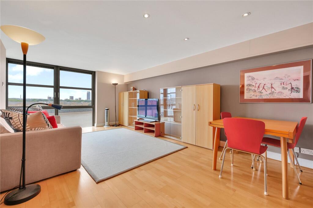 Main image of property: Chinnocks Wharf, E14