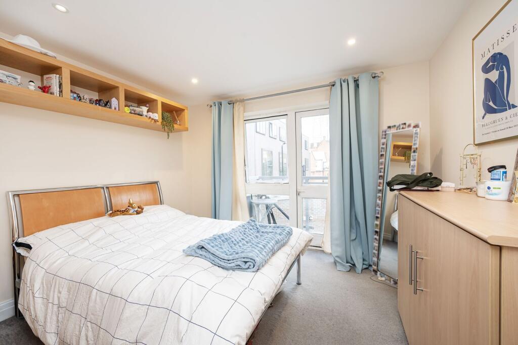Apartment in London - View 6