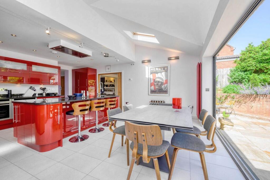 Clifton Park Road, Caversham Heights, Reading - View 5