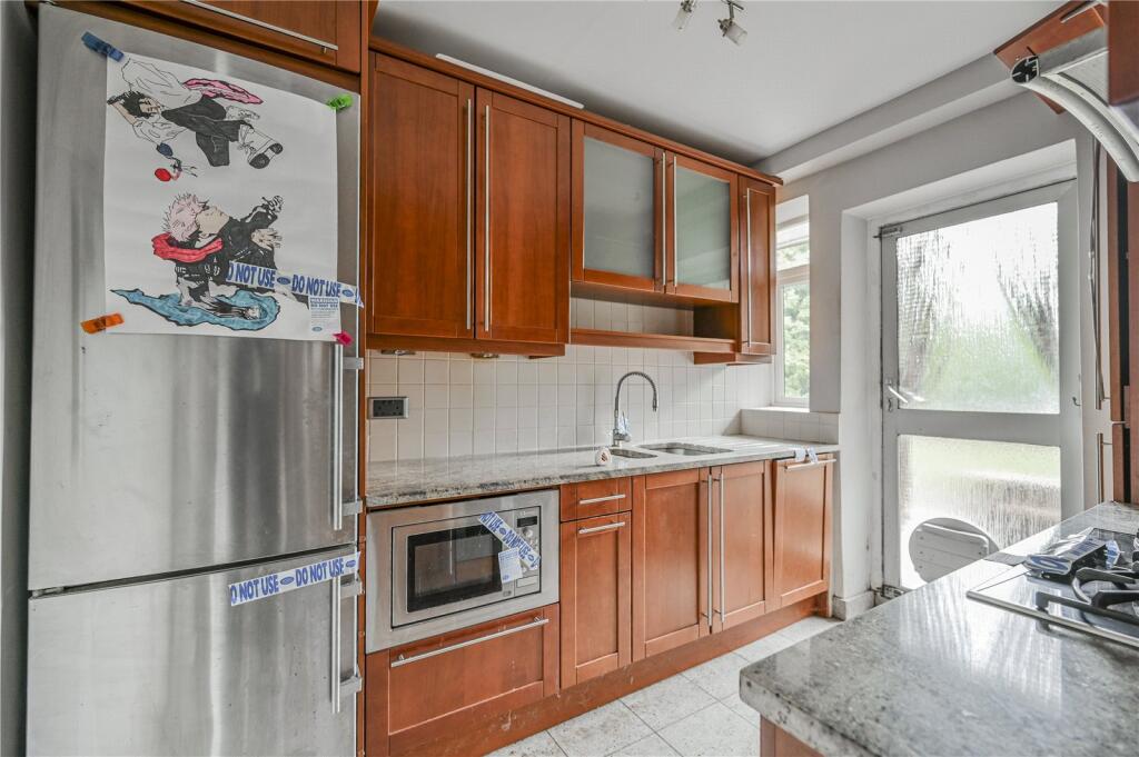 Apartment in London - View 5