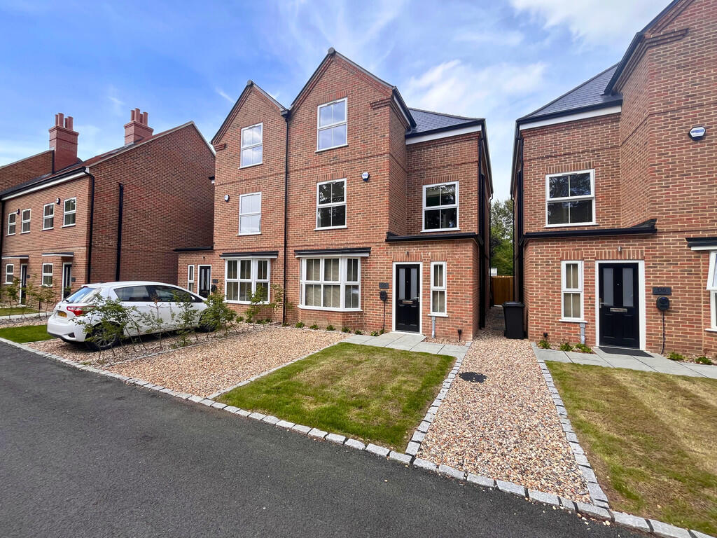 4-bed semi-detached on Railway Mews, Hungerford, £575,000