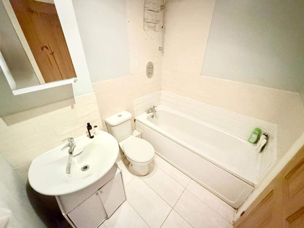 Chalkdown, Luton, LU2 photo 4