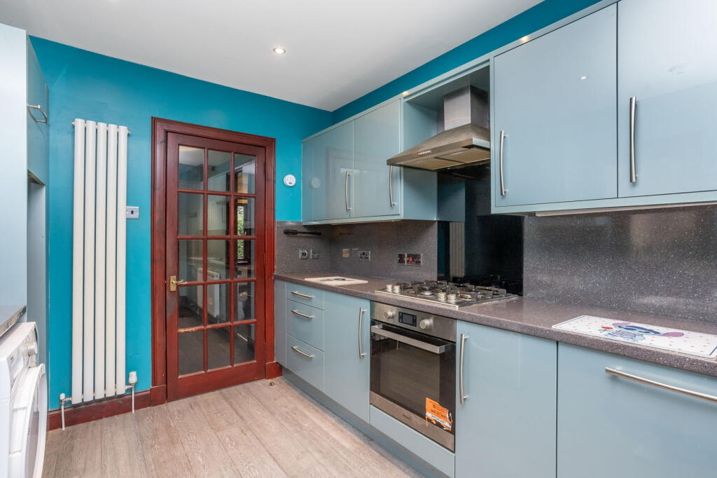 House in Edinburgh, West Lothian - More