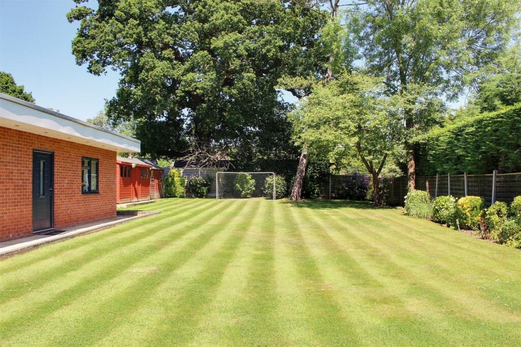 Additional image 4 of Mymms Drive, Brookmans Park