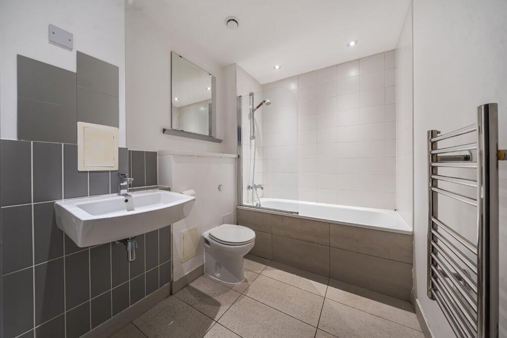 2 bedroom duplex for rent
