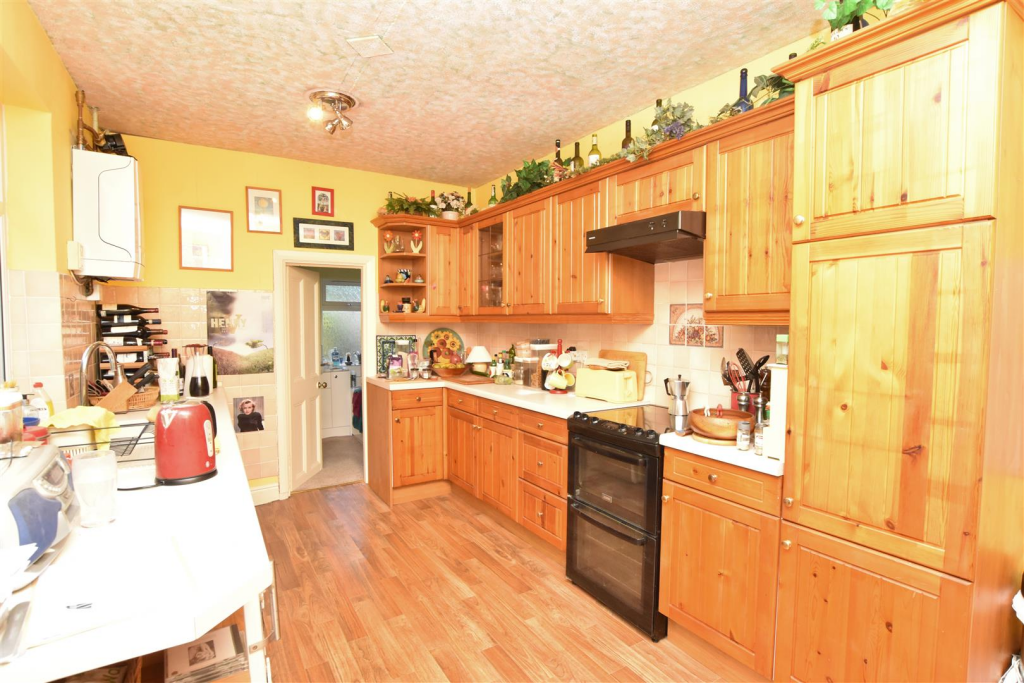 House in Grimsby, Scartho - View 5