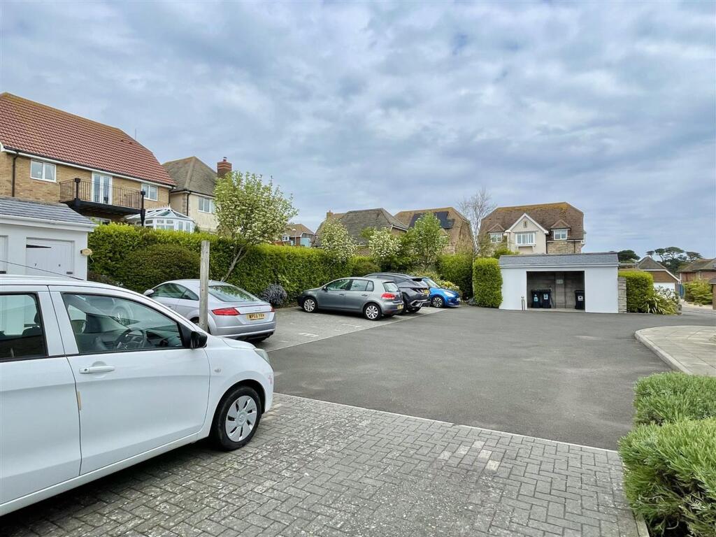 Buxton Road, Weymouth, DT4 photo 2