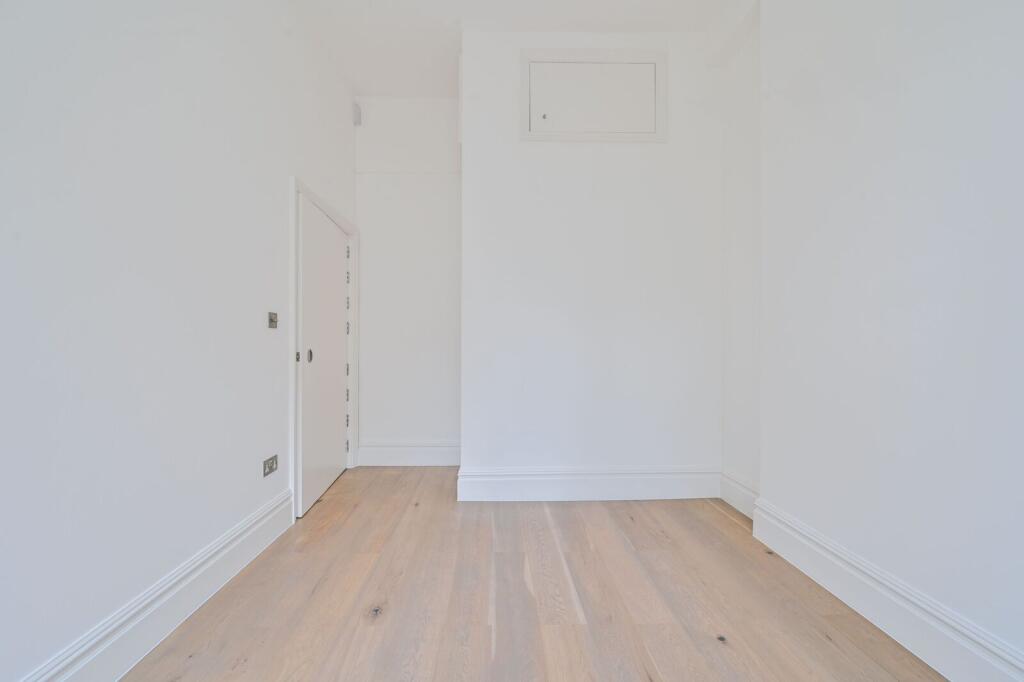 Apartment in London - View 3