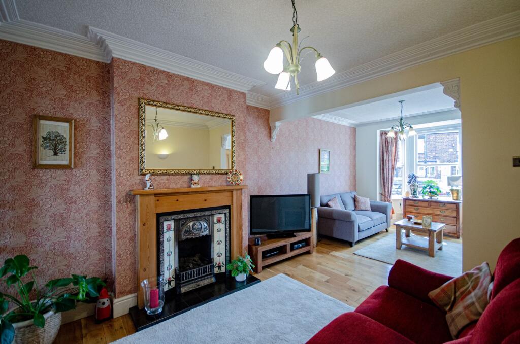London Road, Davenham, CW9 photo 3