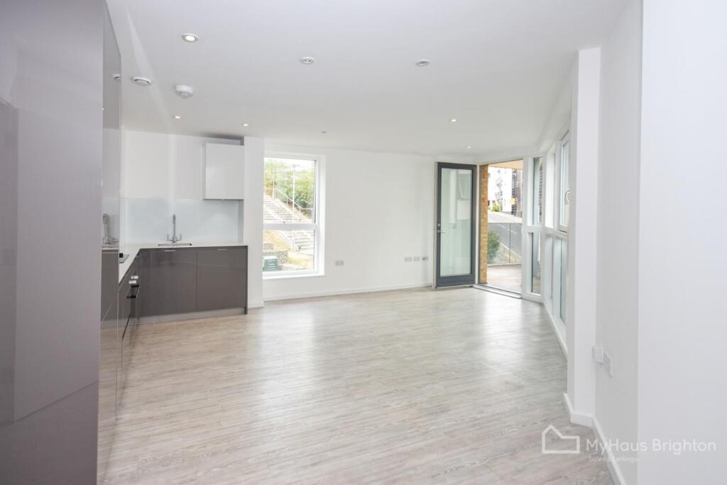 Apartment in Brighton - View 2