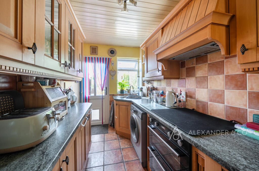 Englands Lane, Dunstable, Bedfordshire - View 2