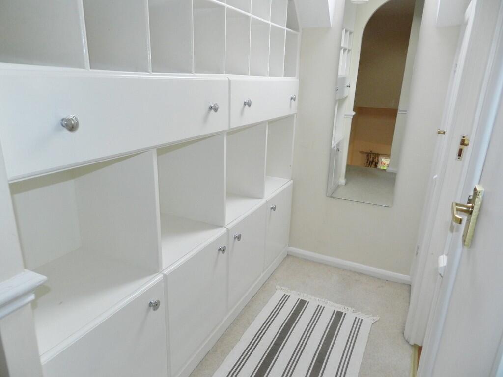 House in Gloucester - View 4