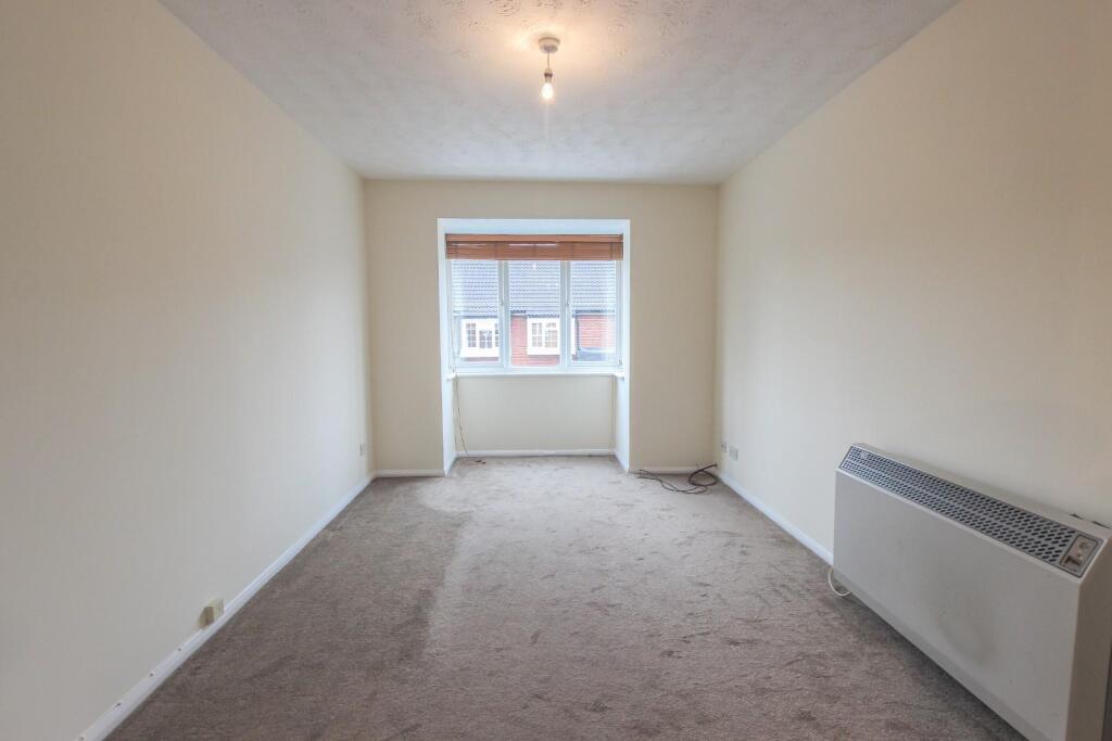 Apartment in East Hertfordshire, Hertford - View 3