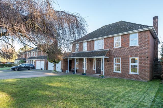 5-bed detached on Knights Templar Way, High Wycombe, £1,075,000