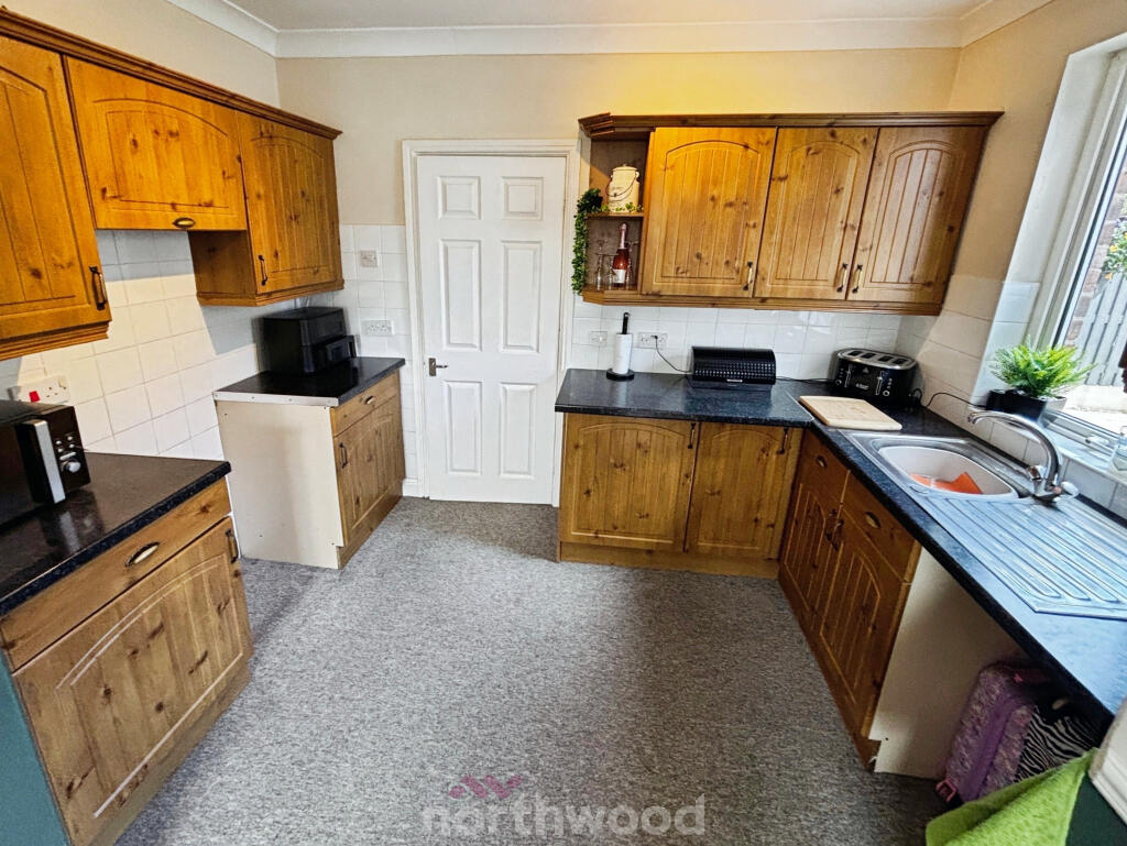 House in Doncaster, Dunsville, Hatfield - View 3
