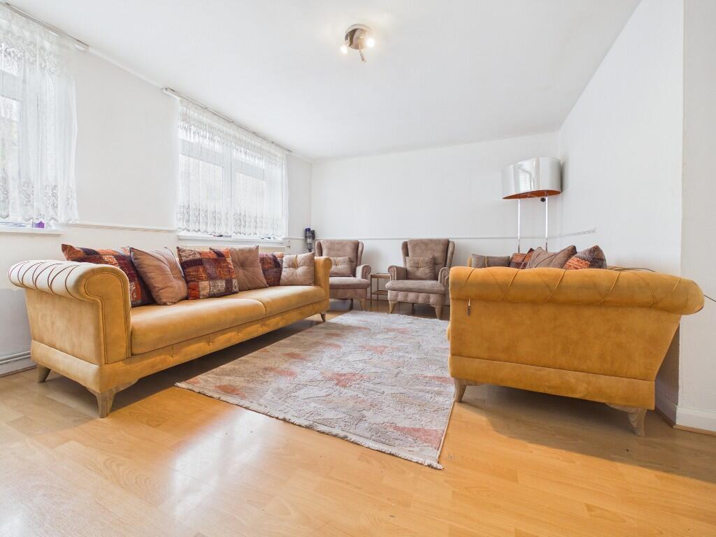Main image of property: Glengarnock Avenue, London, E14