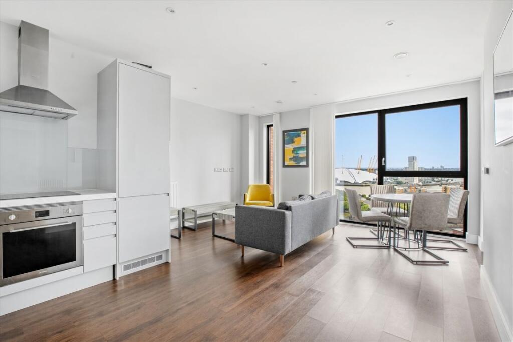 Silvocea Way, Royal Wharf - View 6