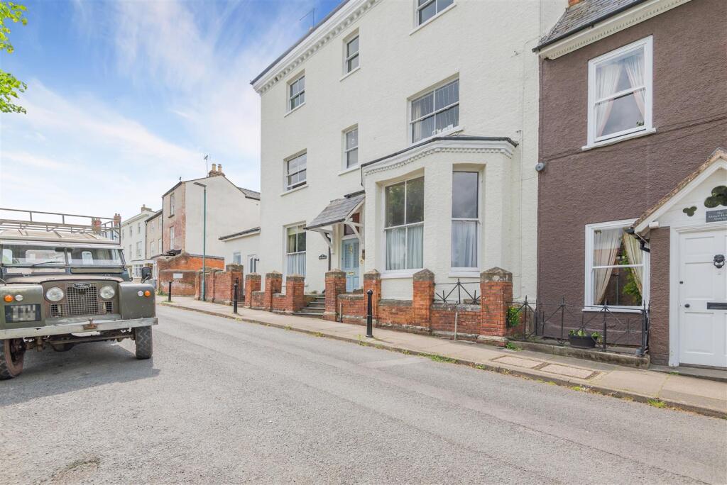 Main image of property: High Street, Newnham
