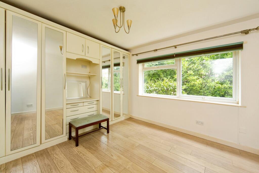 Apartment in Chester - View 5