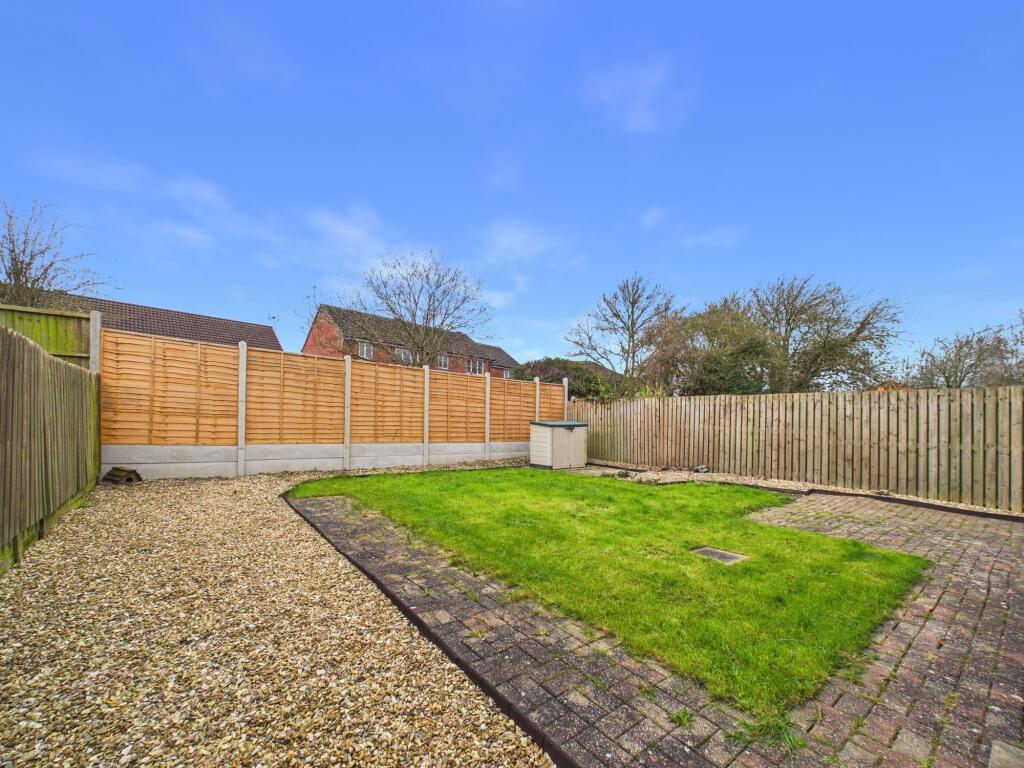 Low Meadow, Selby, YO8 photo 2