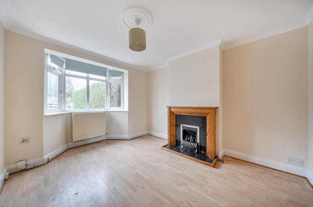 Apartment in Croydon - More