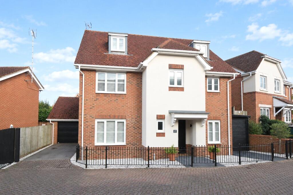 Main image of property: Myllers Lond, Hook, Hampshire, RG27