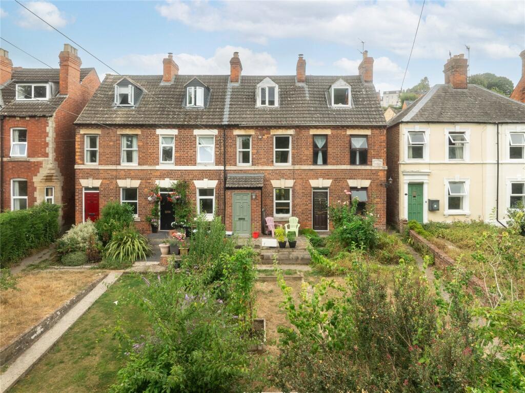 Main image of property: Bath Road, Stroud, Gloucestershire, GL5