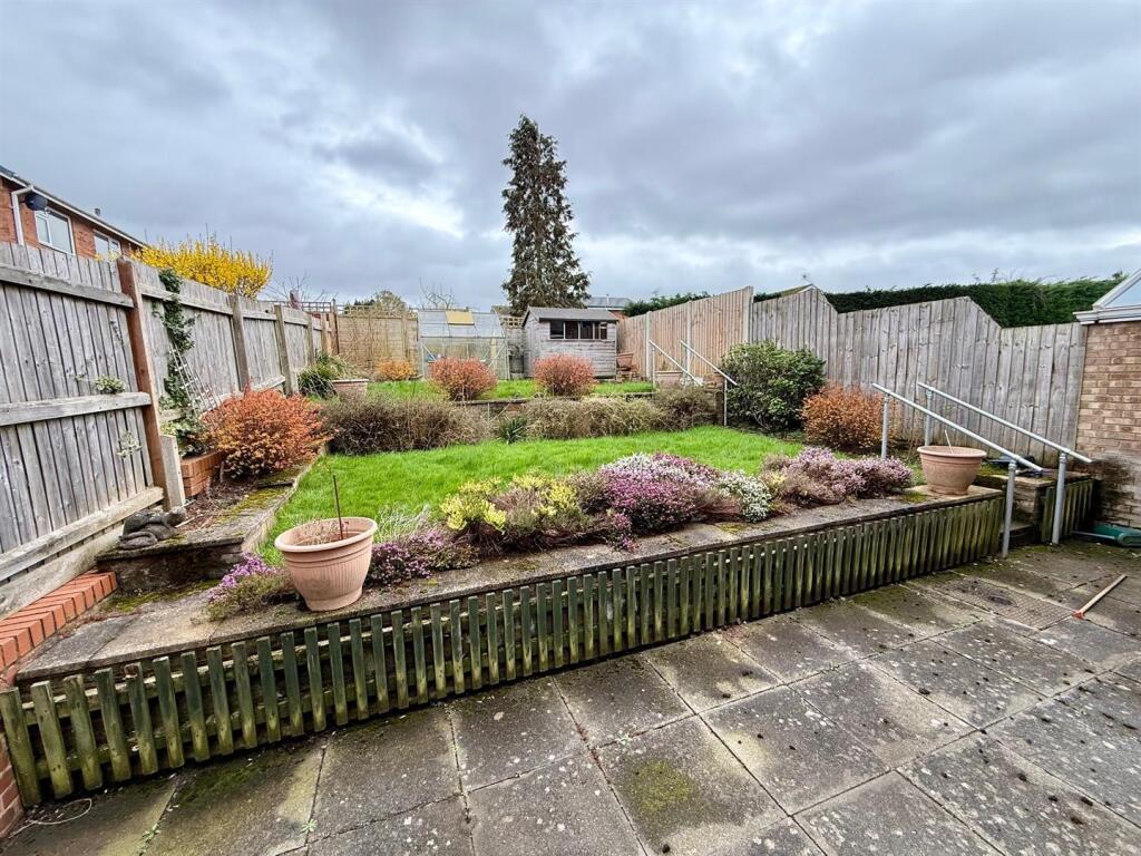 House in Solihull, Haslucks Green - View 2