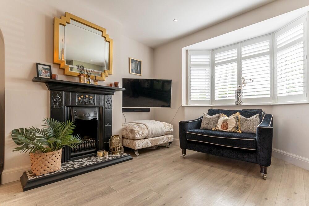 House in Spelthorne, Stanwell Moor - More
