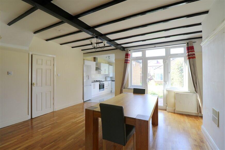Princes Gardens, West Acton, West Acton, W3 photo 3