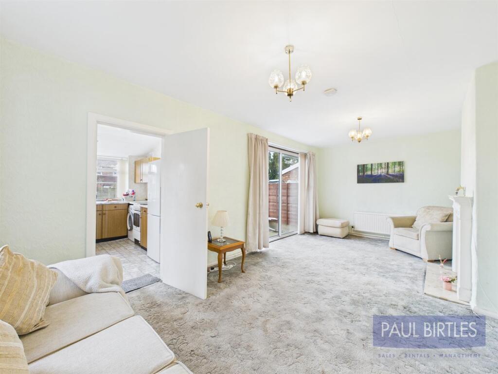 Kendal Avenue, Flixton, Trafford, M41 8SH photo 4