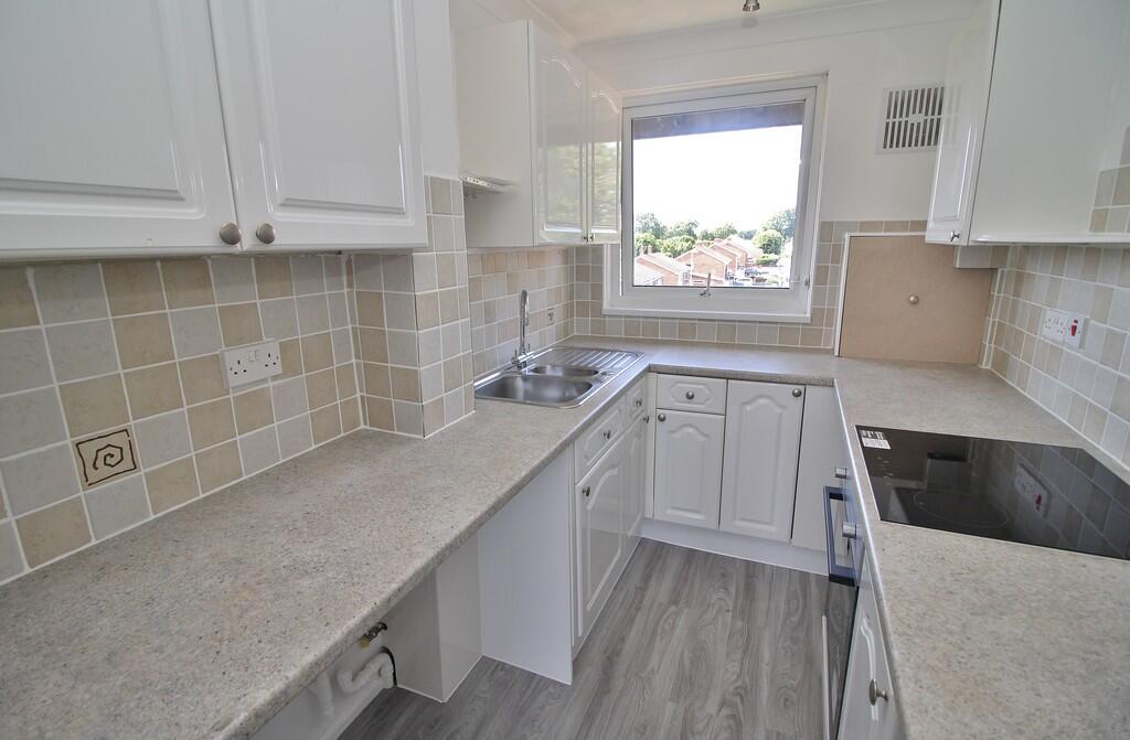 Apartment in Havant, Hampshire - View 4