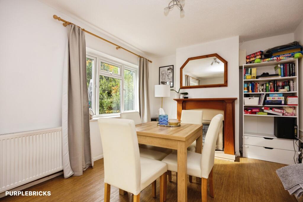 House in Guildford - View 5