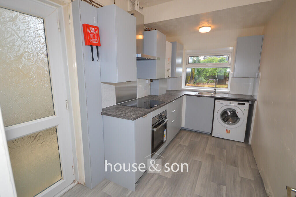 House in Talbot Village, Ensbury Park, Bournemouth - View 4