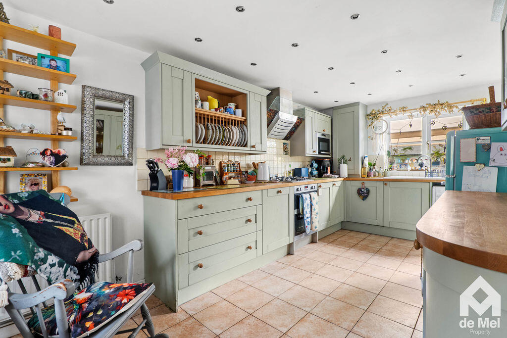 East Court Mews, Charlton Kings, Cheltenham, GL52 - More