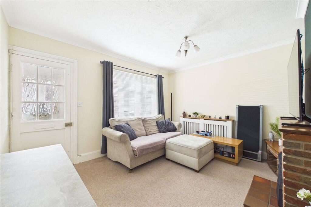 Fredrick Road, Gorleston, Great Yarmouth, Norfolk, NR31 photo 4