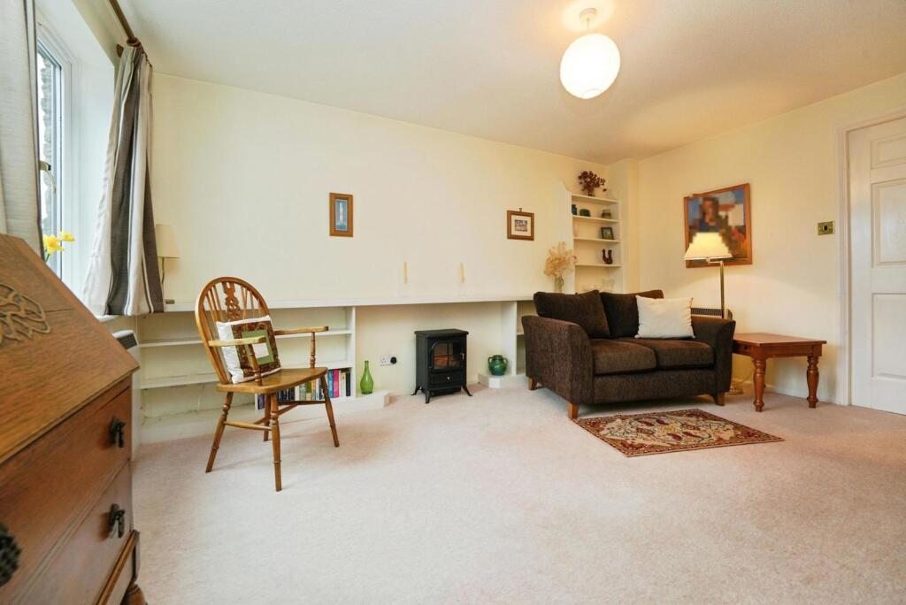 Short Hedges Close, NORTHLEACH, Gloucestershire, GL54 photo 2