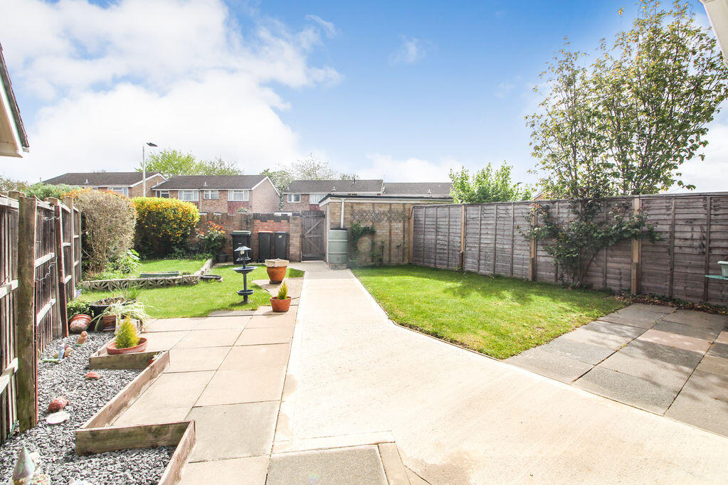 House in Bedford - View 4