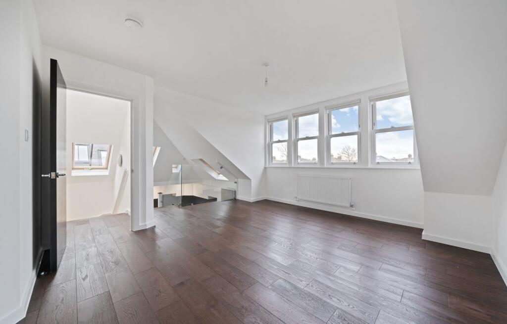 Apartment in London - View 2
