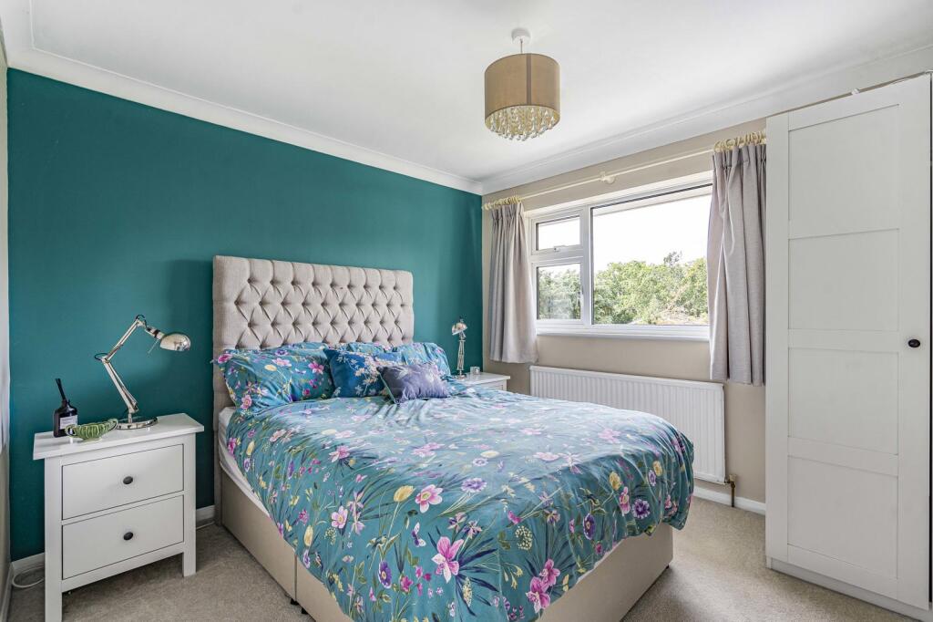 House in East Hampshire, Whitehill - More