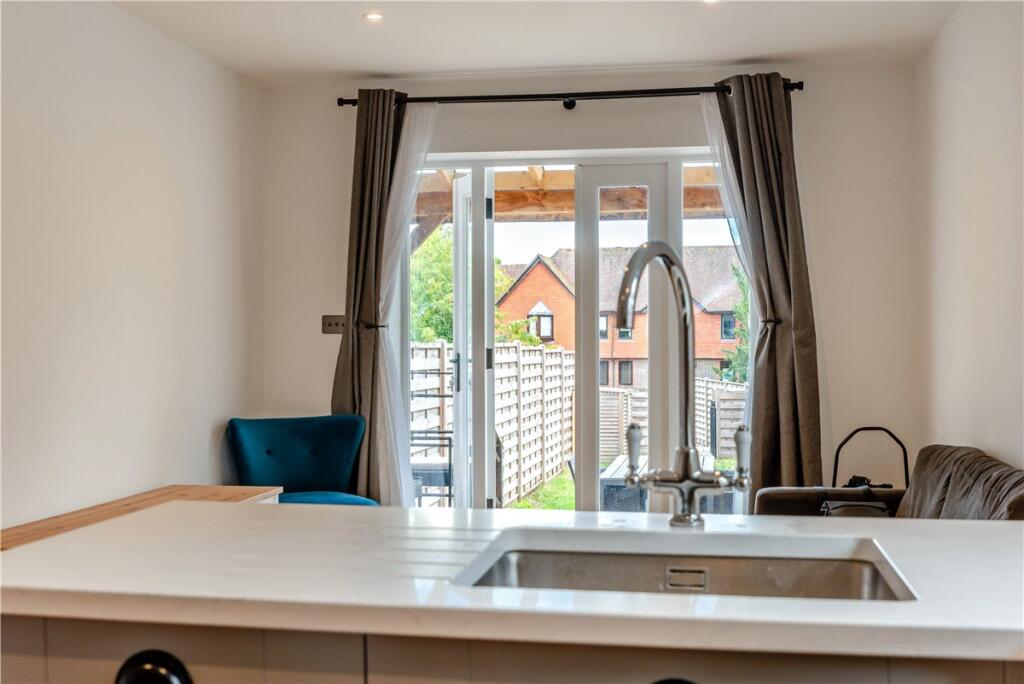 House in Winchester, Hampshire - More