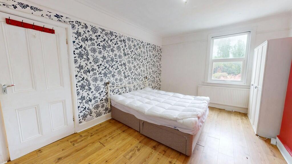Apartment in London - View 2