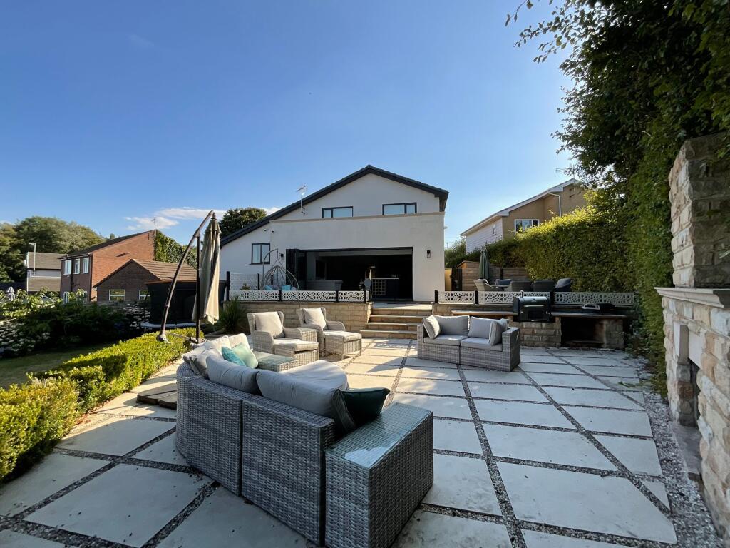 House in Stoke-on-Trent - View 4